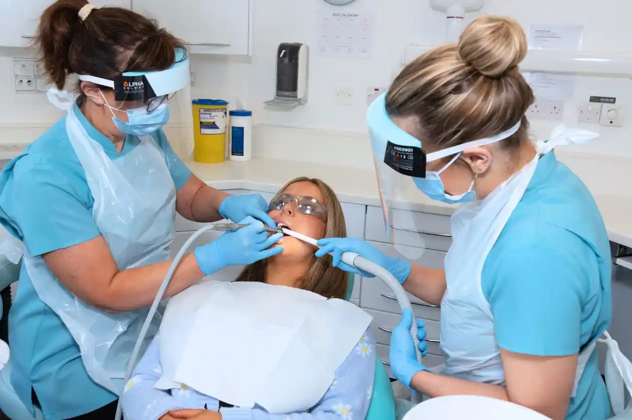 dental nurse